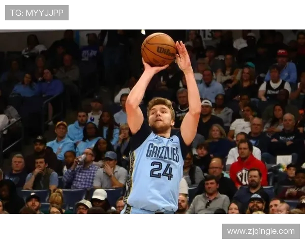 季后赛激战马刺对决灰熊谁能挺进下一轮争夺荣耀