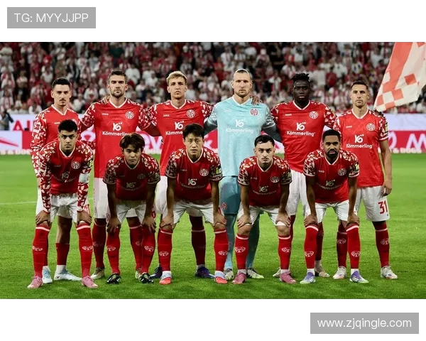 拜仁慕尼黑与热刺首回合对决精彩回顾与战术分析