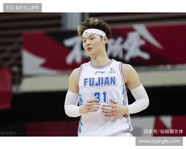 陈林坚的篮球之路:从青涩少年到职业赛场的辉煌历程与成长故事 陈林坚的篮球之路:从青涩少年到职业赛场的辉煌历程与成长故事