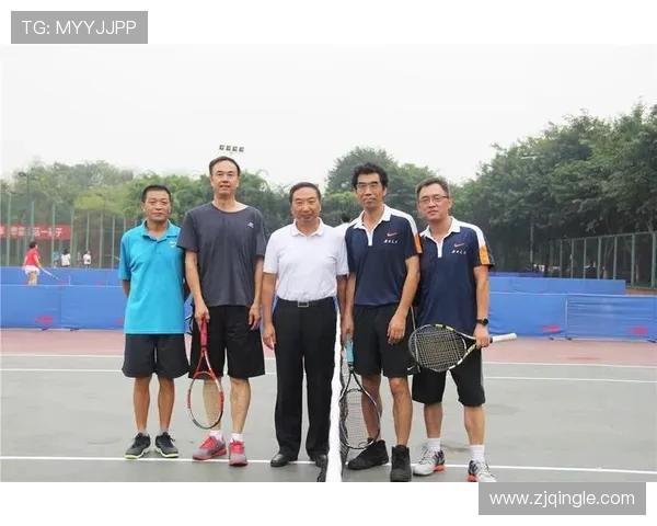南京网球队的团队协作之道：揭秘网球背后的默契与拼搏精神