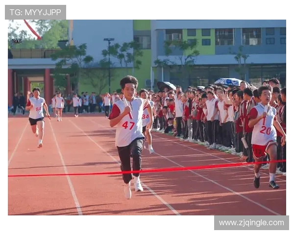 吴娜独家分享飞盘技巧与心得体会助你轻松掌握这项运动的乐趣与魅力